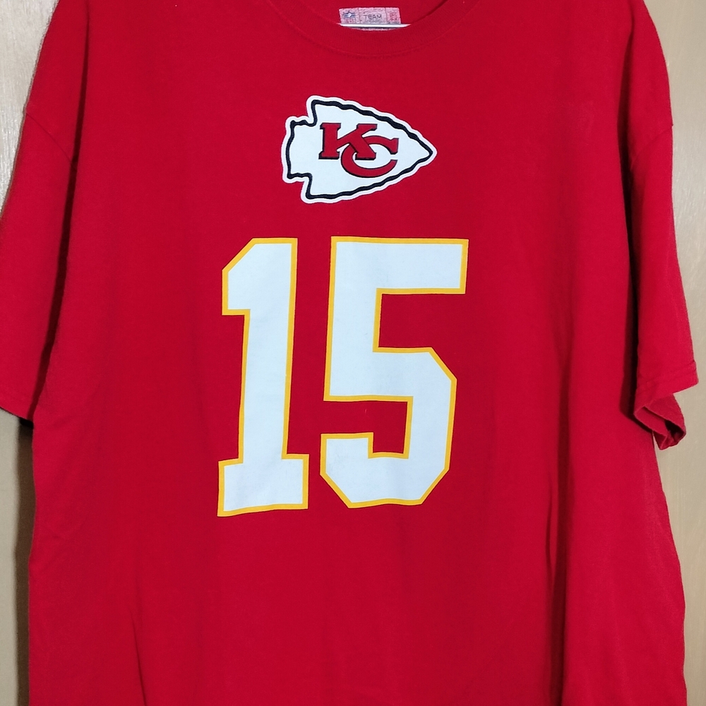 NFL Team Apparel Red Shirt Patrick Mahommes.  Kansas City Chiefs
